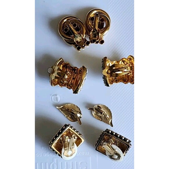 Vintage Clip-On Earrings 4Pairs  Gold  Tone Rhinestone Costume Jewelry - Picture 4 of 7